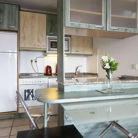 Charming Flat With Terrace And Pool Nearby Station - Welkeys *